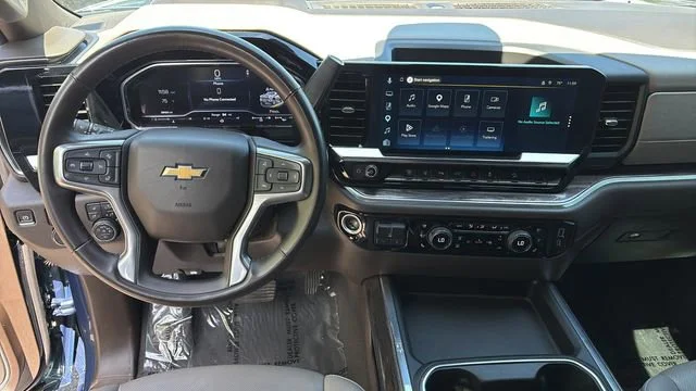 Used 2025 Lakeshore Blue Metallic Chevrolet LTZ image 9