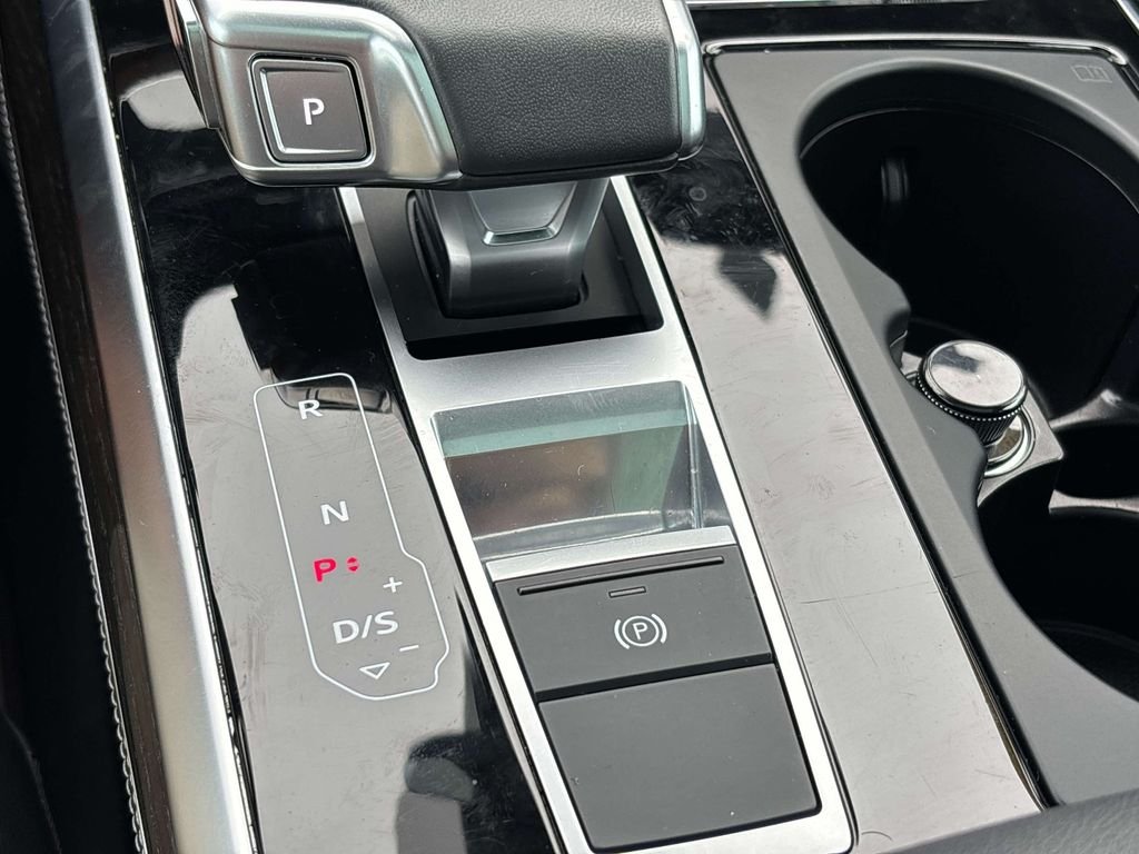 Used 2025  Audi 55 Premium Plus image 29