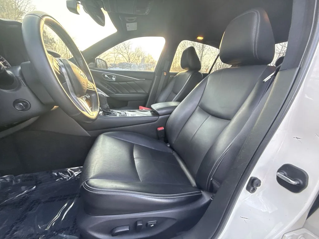 Used 2022 White INFINITI SENSORY image 11