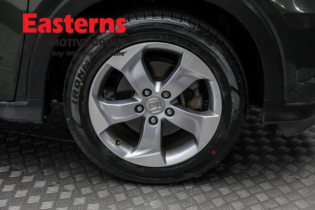Used 2018 Gray Honda LX image 29
