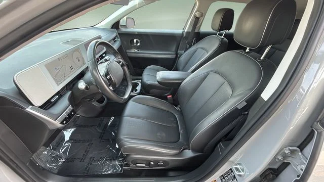 Used 2023 Gray Hyundai SEL image 18