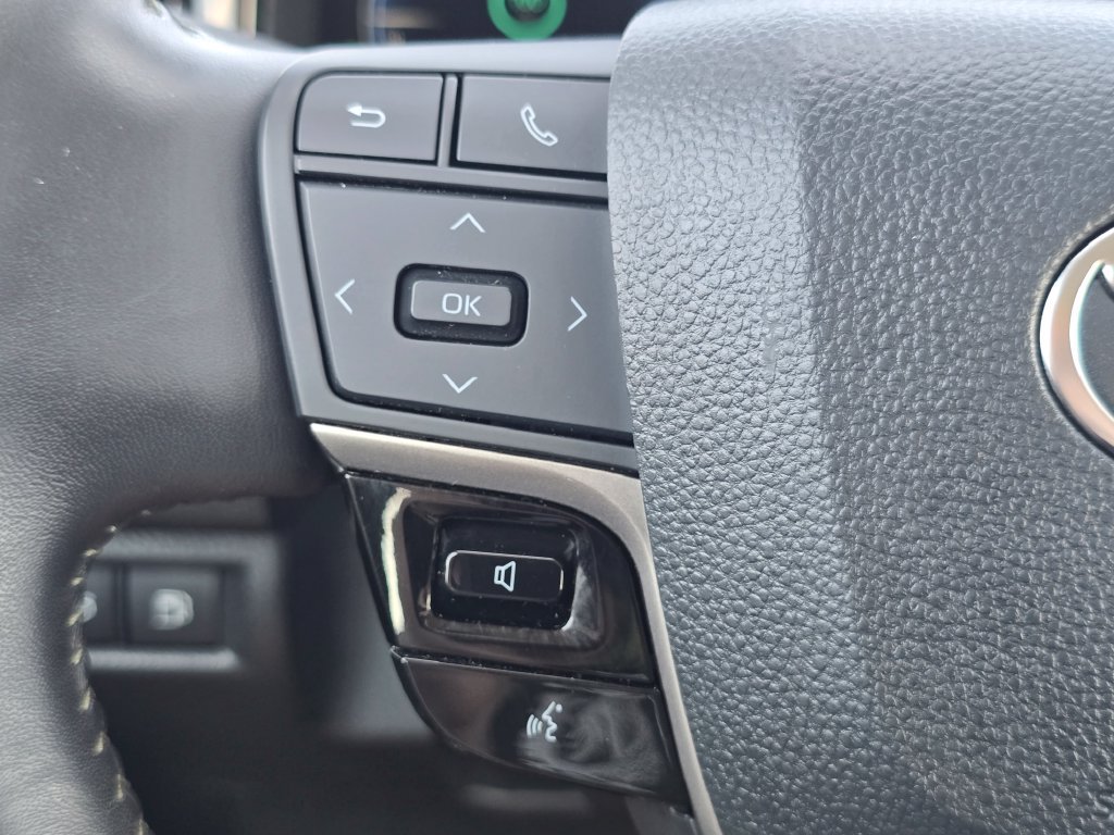 Certified Used 2025 Beige Toyota XLE image 34