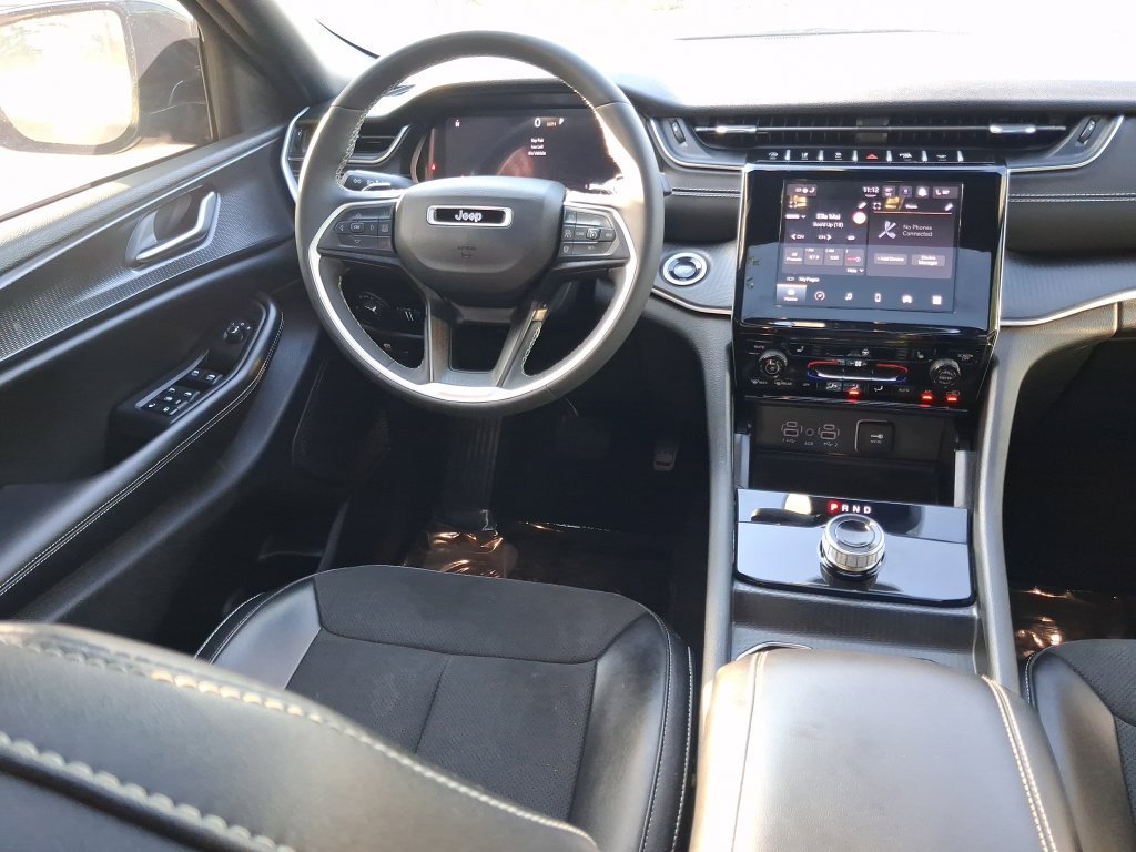 Used 2024 Gray Jeep Altitude X image 16