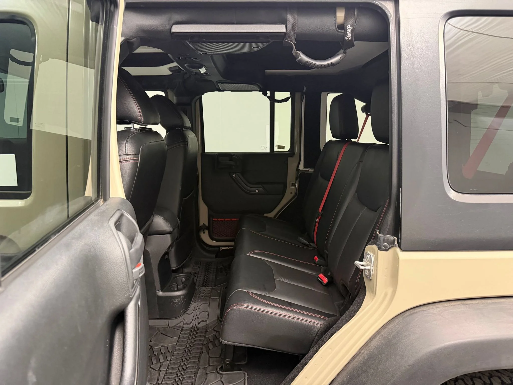Used 2017 Gobi Clearcoat Jeep Rubicon Recon image 21