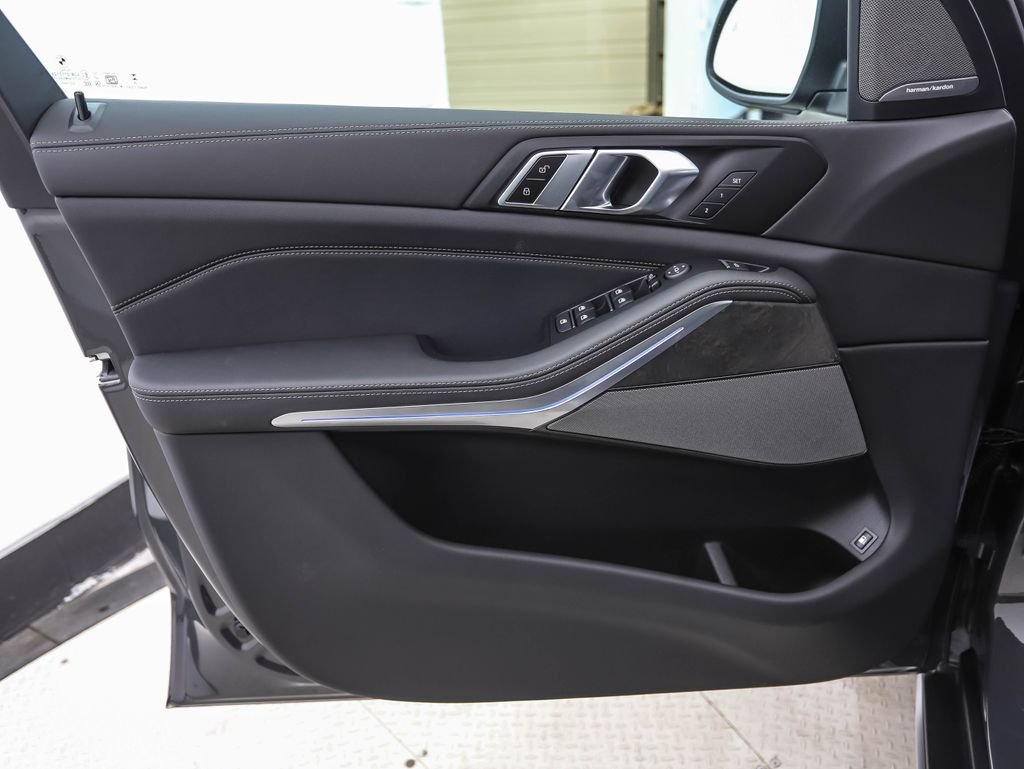 New 2026 Gray Metallic BMW xDrive50e image 9