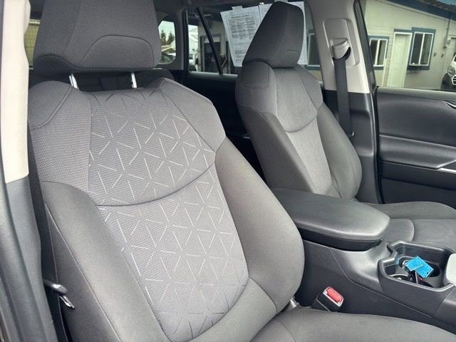 Used 2020 Midnight Black Metallic Toyota XLE image 10