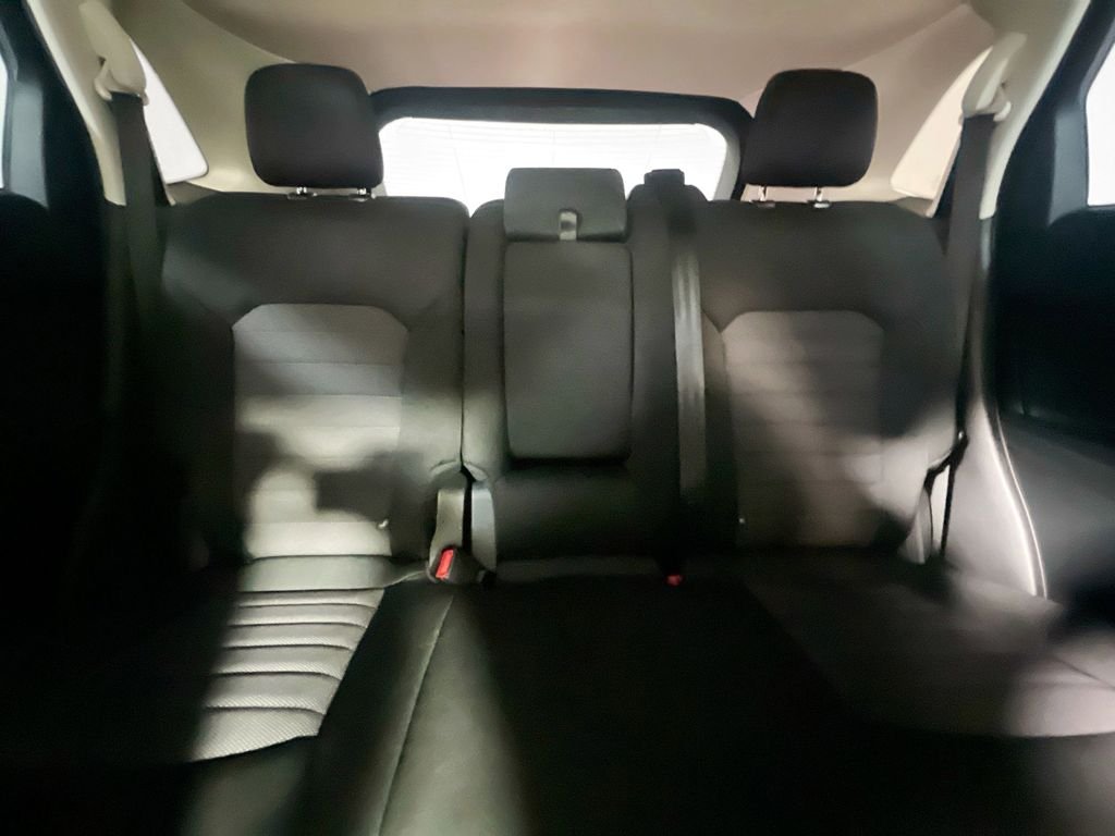 Used 2024 Gray Ford SE image 31