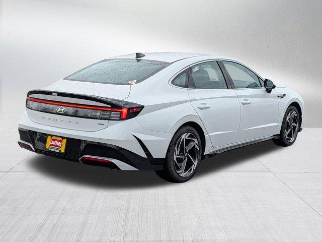 New 2026 Serenity White Hyundai SEL Sport image 4