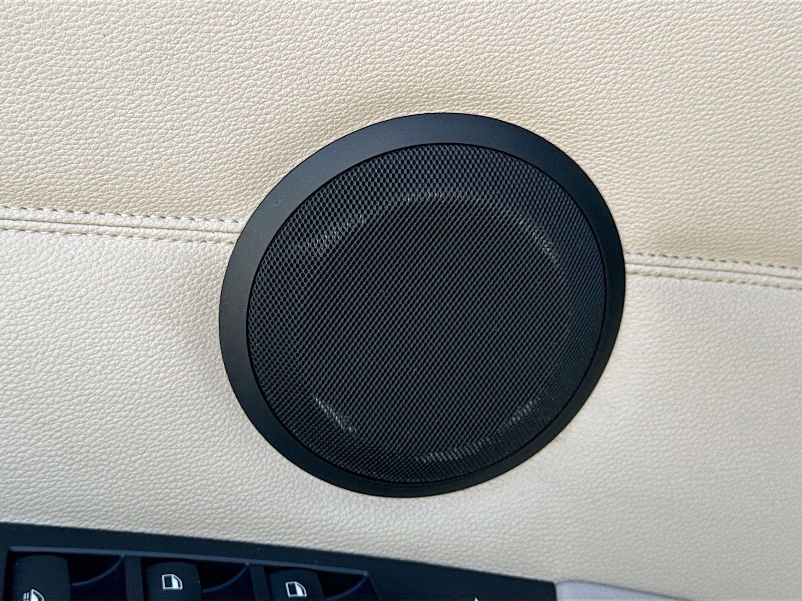 2011 BMW 3 Series 328i - Photo 23
