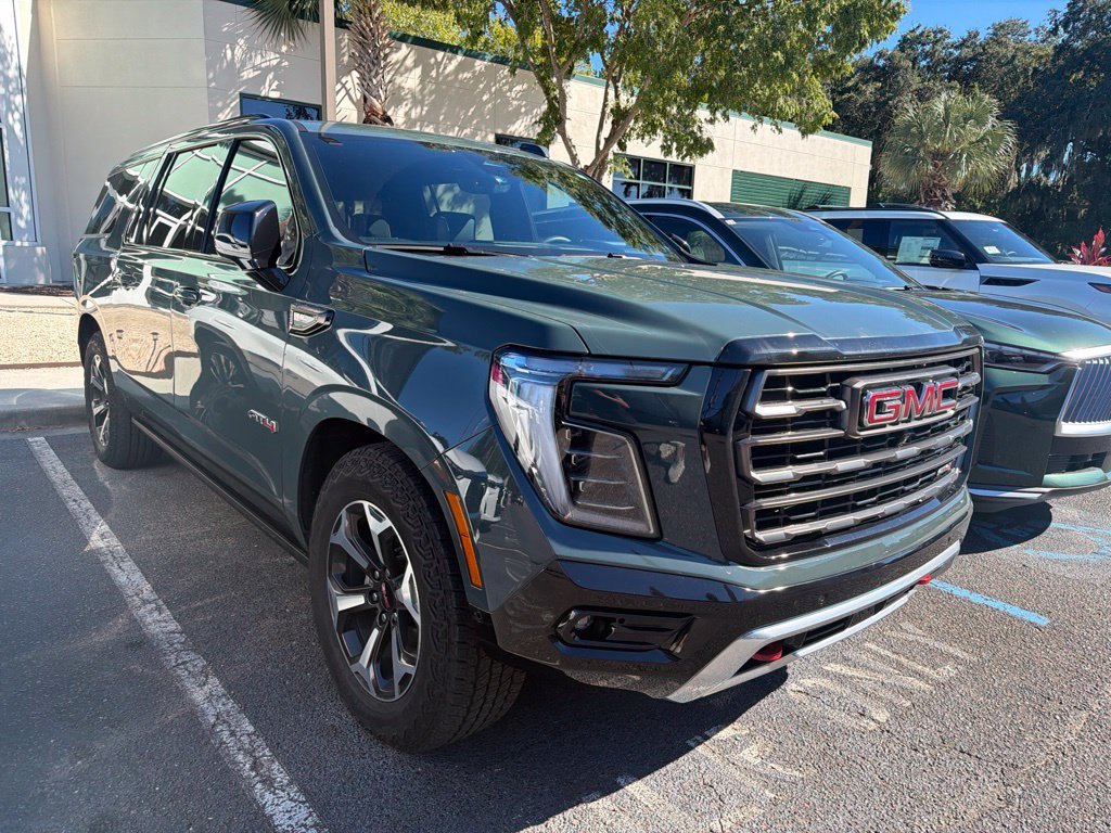 Used 2026 Green GMC AT4 Ultimate image 3