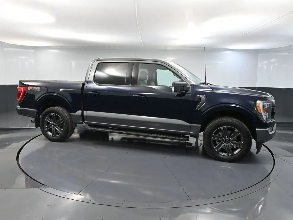 Used 2023 Blue Ford XLT image 4