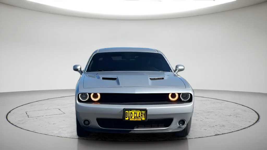 Used 2020 Silver Dodge SXT image 10