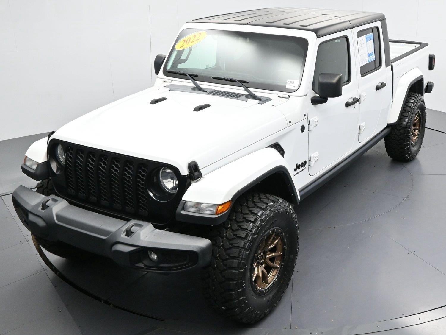Used 2022 Bright White Clearcoat Jeep Willys image 37