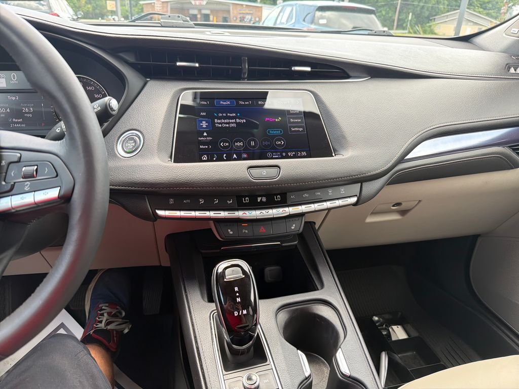 Used 2023 Silver Cadillac Luxury image 21