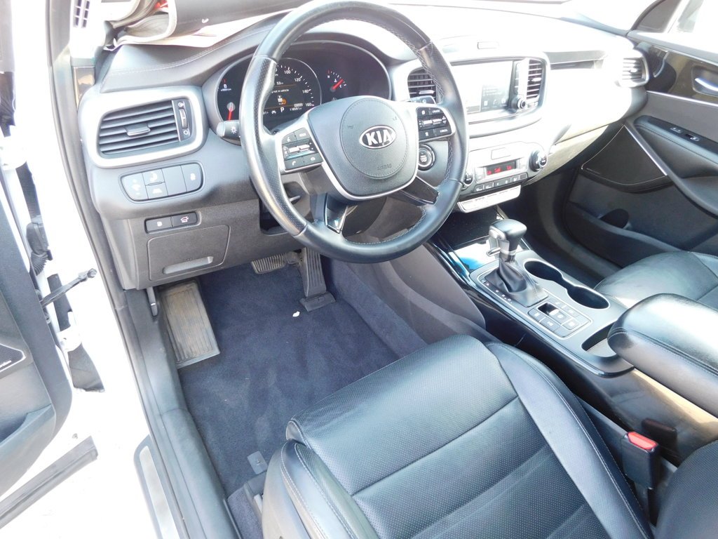 Used 2020 White Kia SX image 15