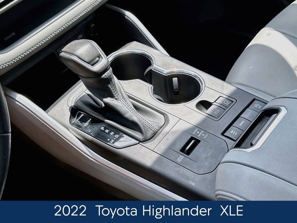 Used 2022 Silver Toyota XLE image 35