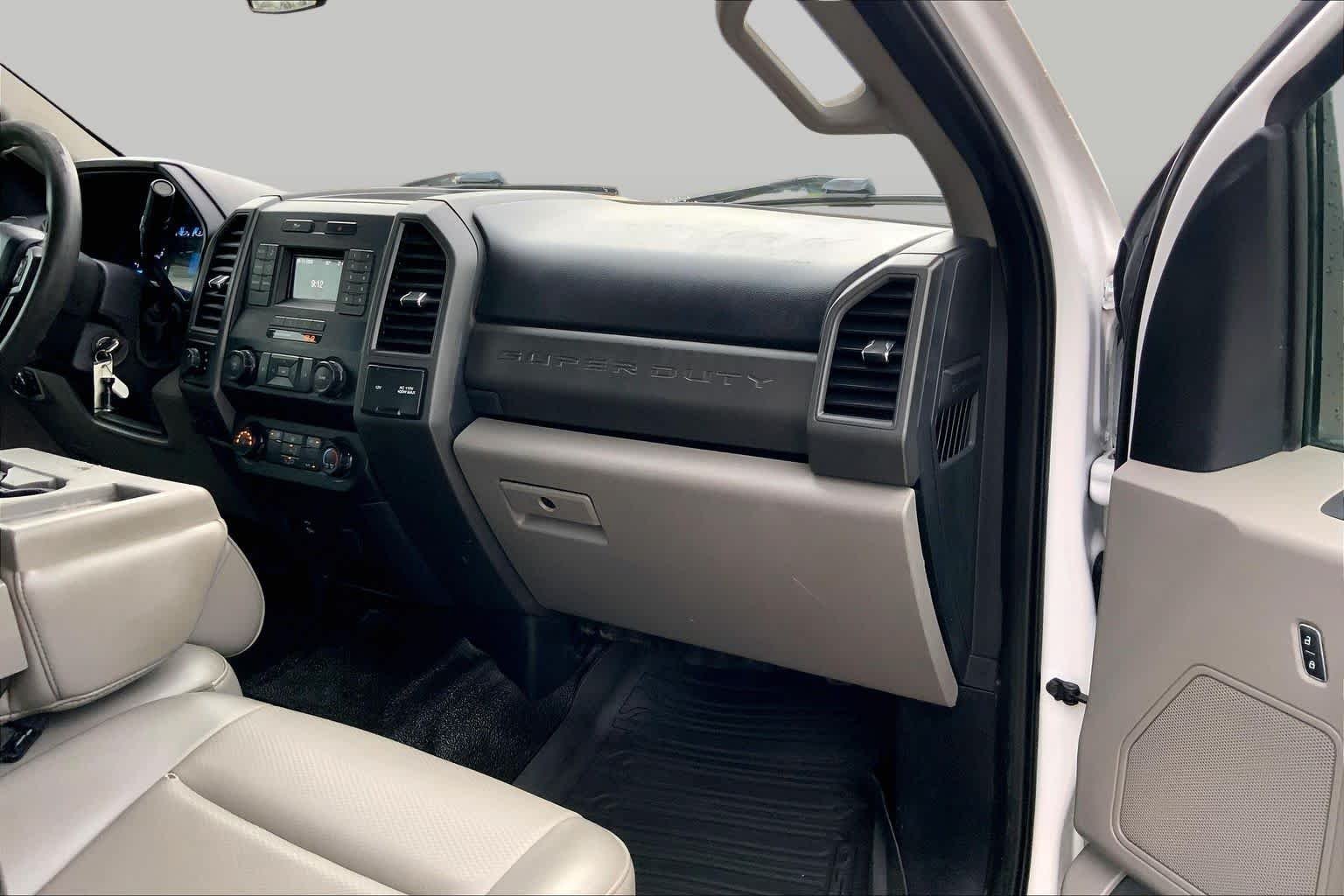 Used 2021 Oxford White Ford XL image 18