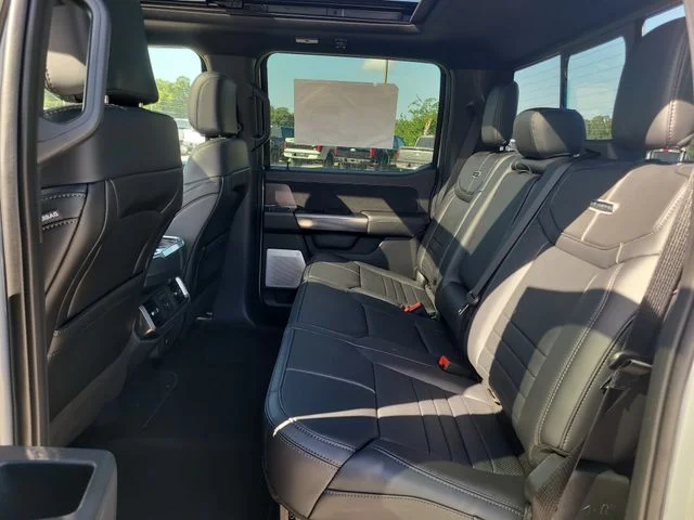 New 2026 Avalanche Ford Platinum image 13
