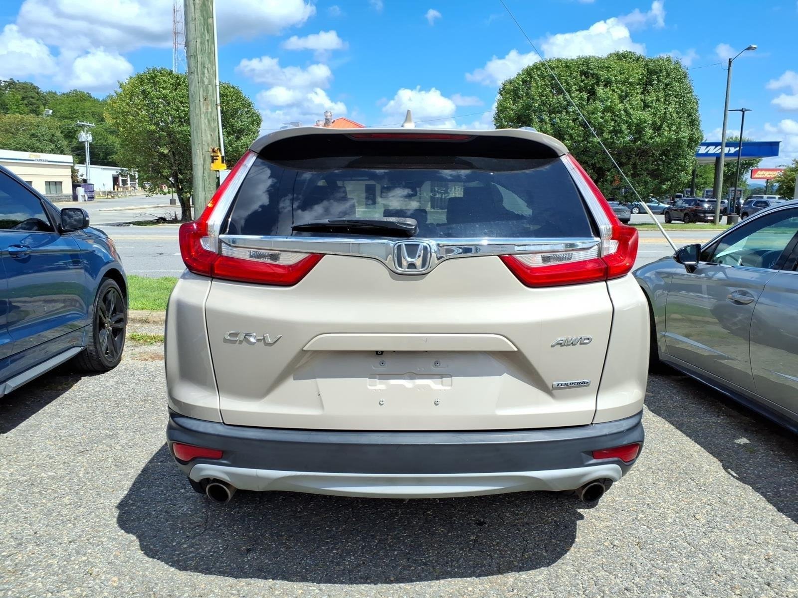 Used 2017 Sandstorm Metallic Honda Touring image 5