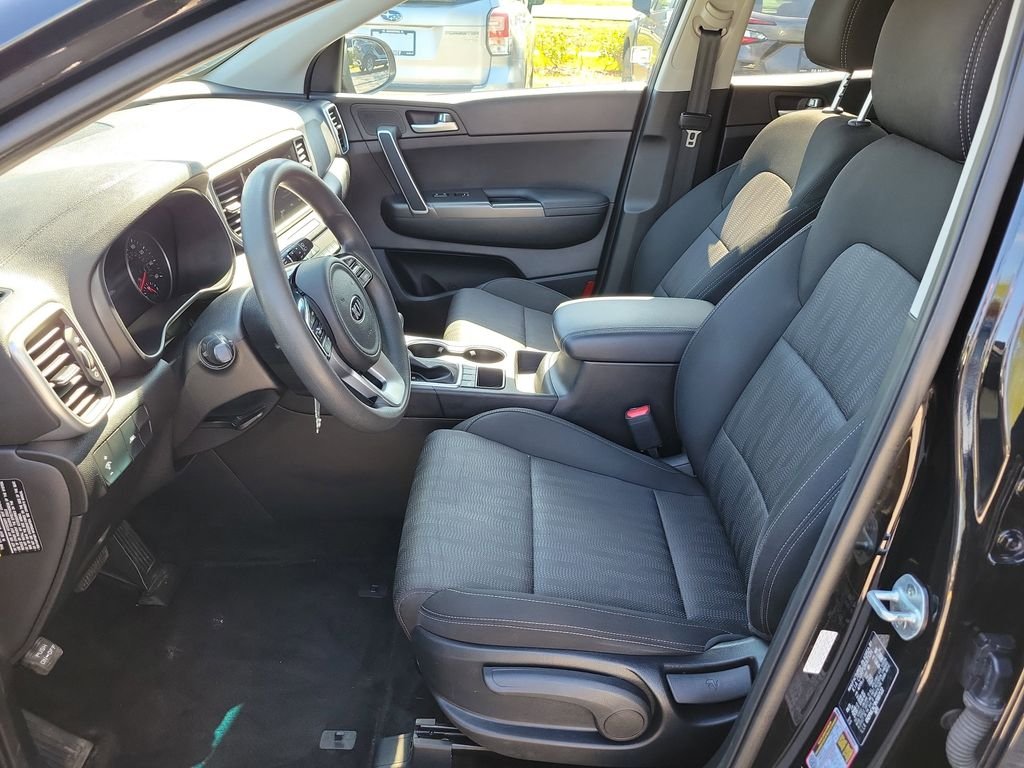 Used 2022 Red Kia LX image 21