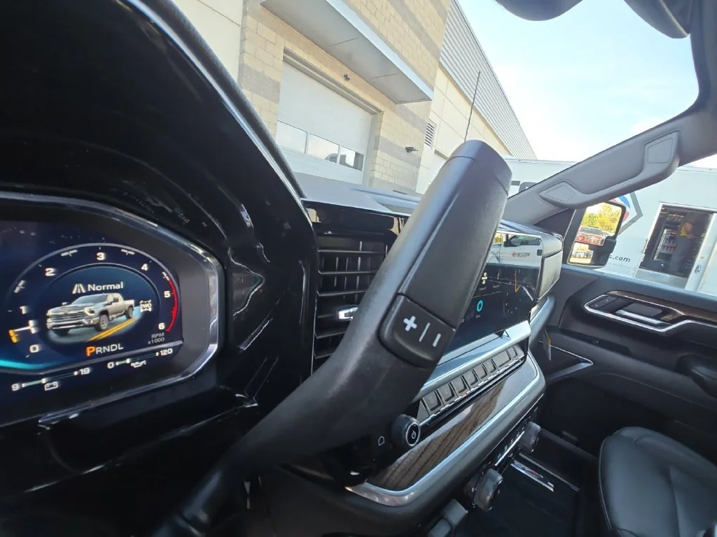 Used 2025 Cypress Gray Chevrolet LT image 24