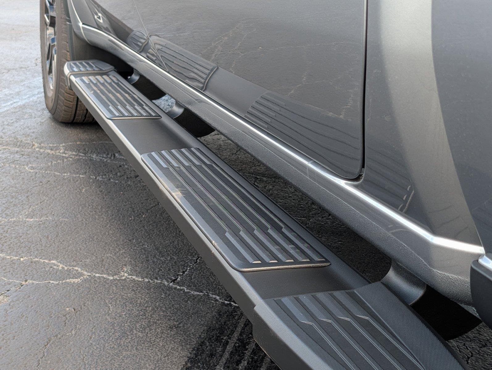 New 2026 Sterling Metallic GMC Elevation image 35