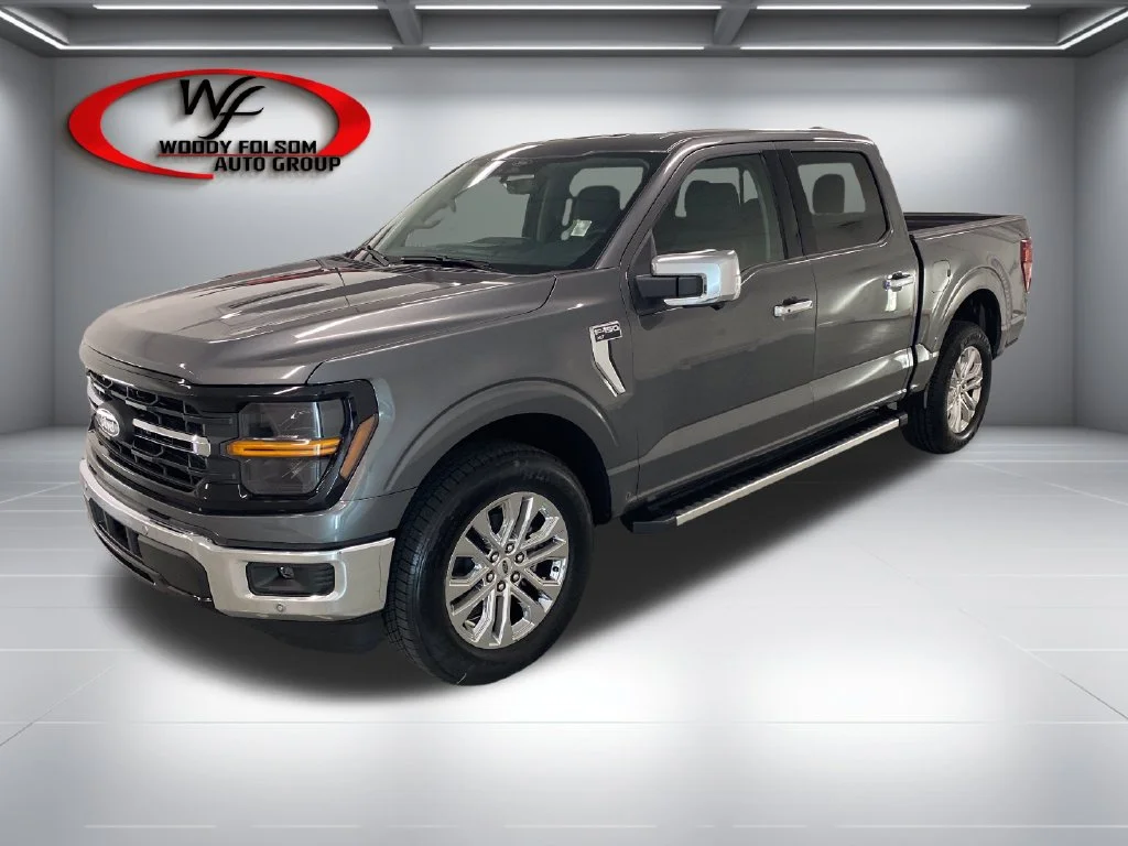 New 2026 Gray Ford XLT image 2