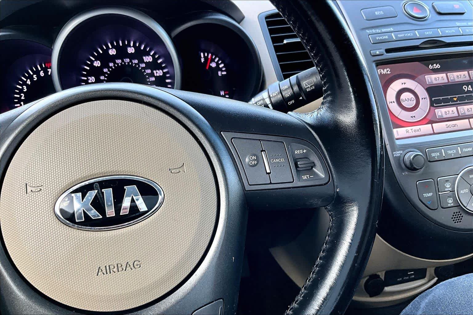 Used 2013 Dune Kia ! image 23