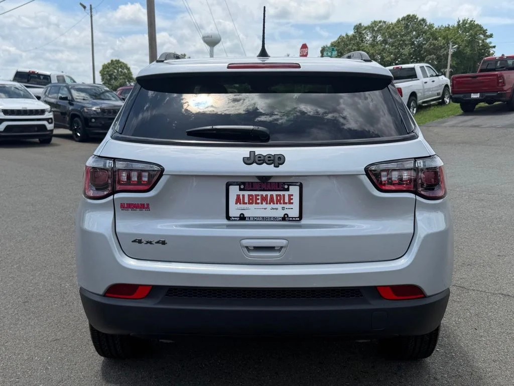 New 2026 Silver Jeep Latitude image 4
