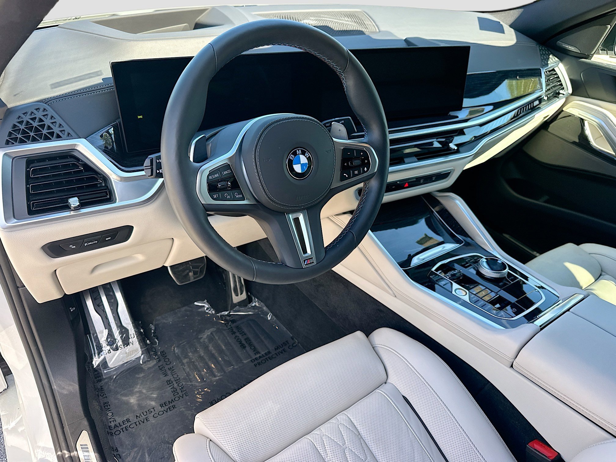Used 2026 White Metallic BMW M60i image 9