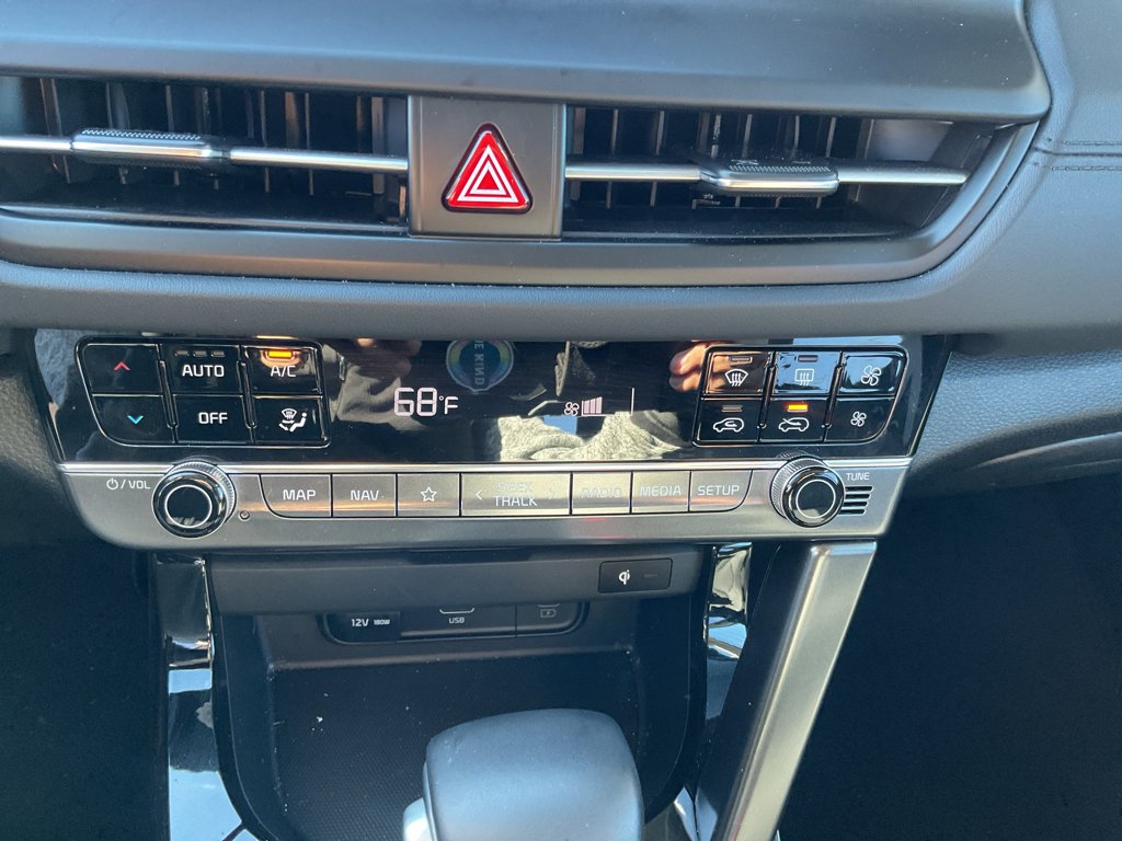 Used 2026 Snow White Pearl Kia EX image 19