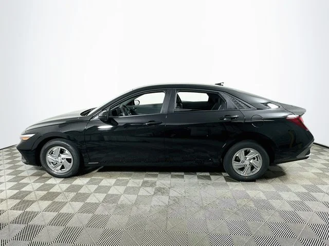 New 2026 Black Hyundai SE image 6