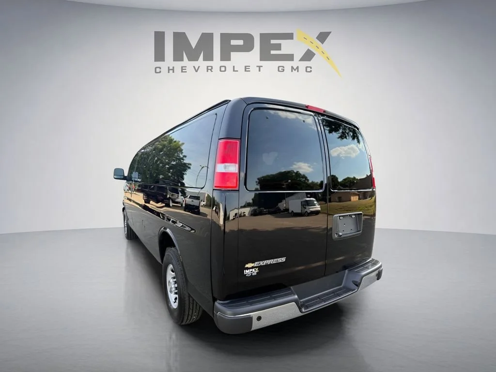 New 2026 Black Chevrolet 1LT image 3