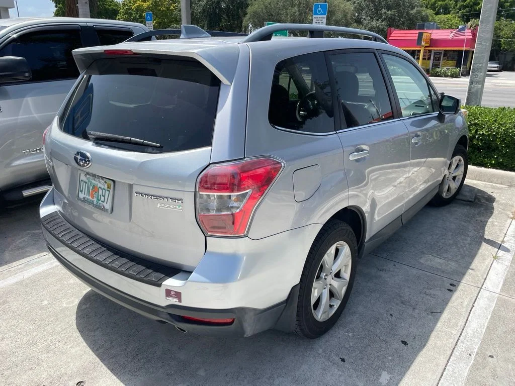 Used 2016 Silver Subaru 2.5i Limited image 4