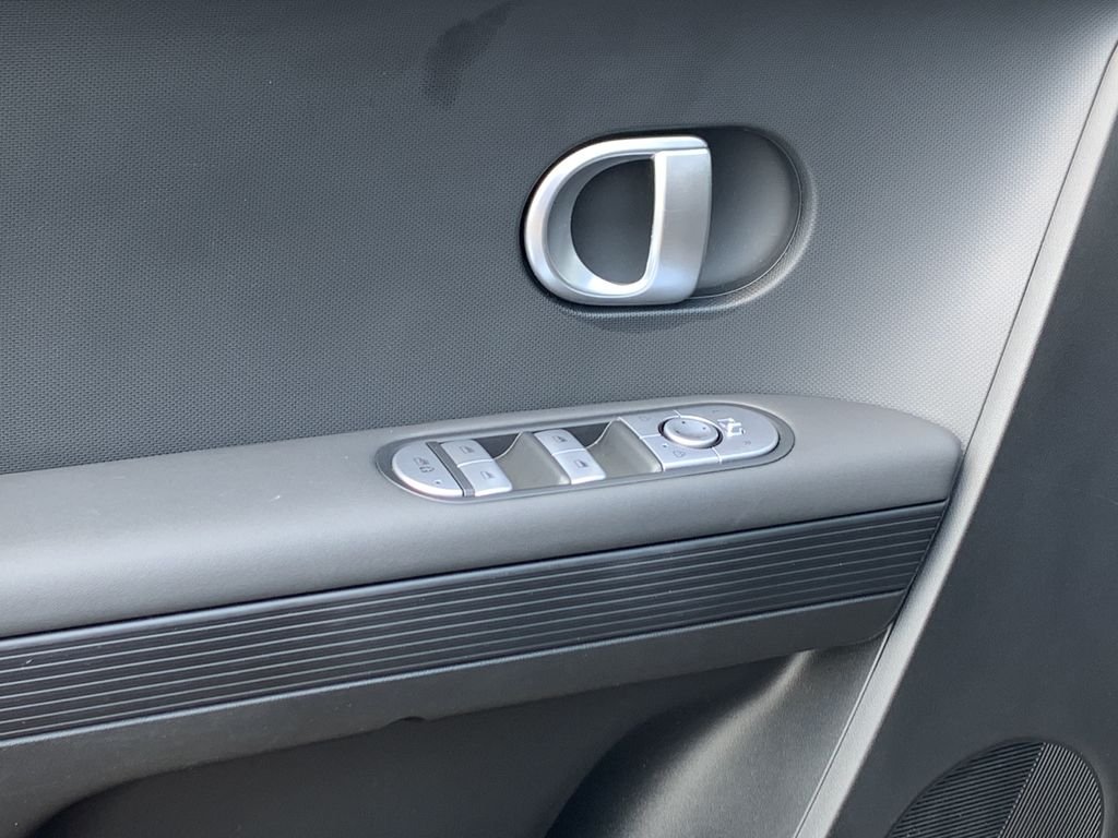 2023 Hyundai IONIQ 5 SE - Photo 12