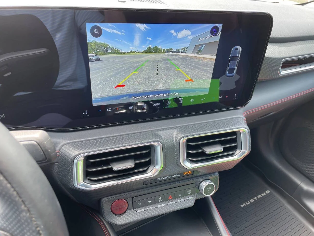 2025 Ford Mustang EcoBoost Premium - Photo 17