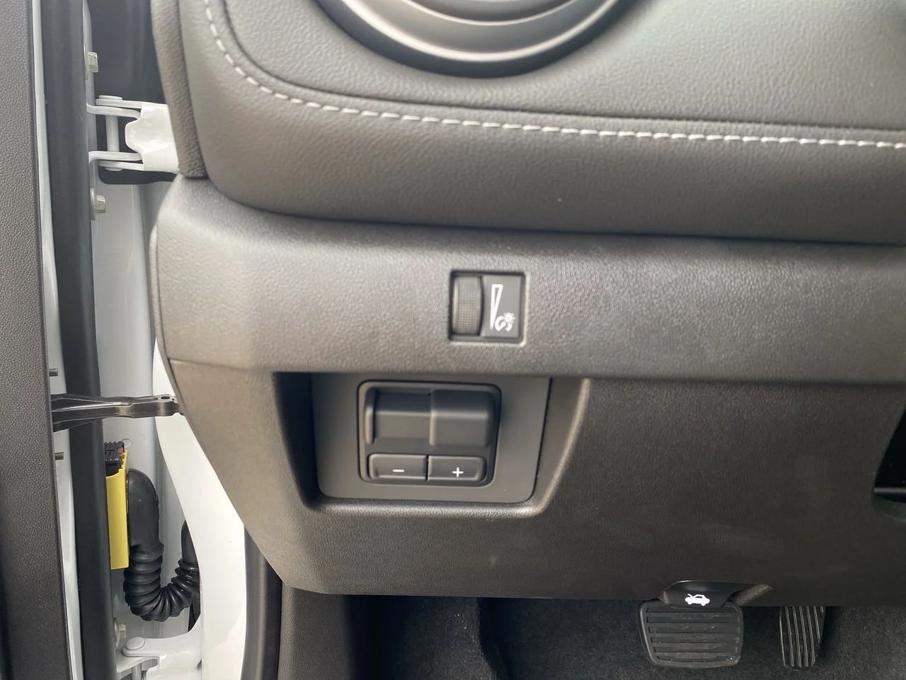 Used 2026 Summit White Chevrolet LT image 16