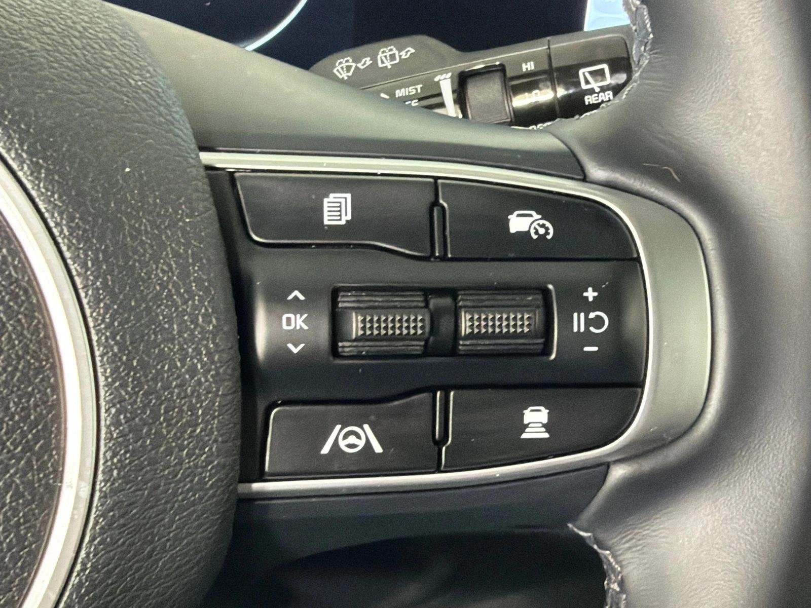Used 2024 Glacial White Pearl Kia SX image 28