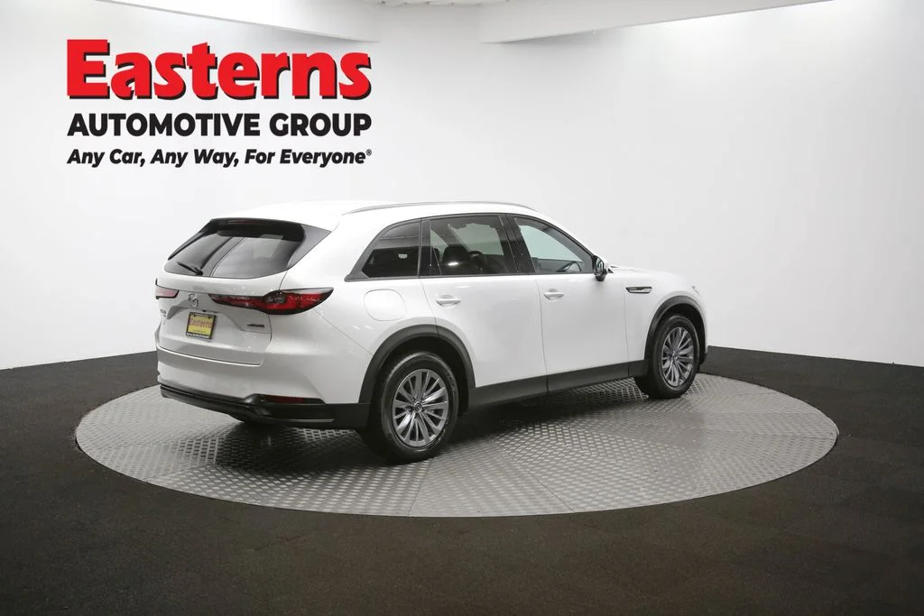 Used 2024 White Mazda Preferred image 44