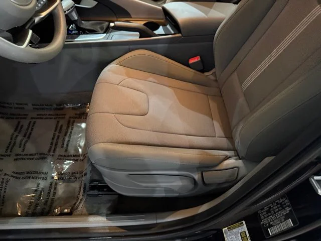 New 2026 Abyss Black Hyundai SE image 11