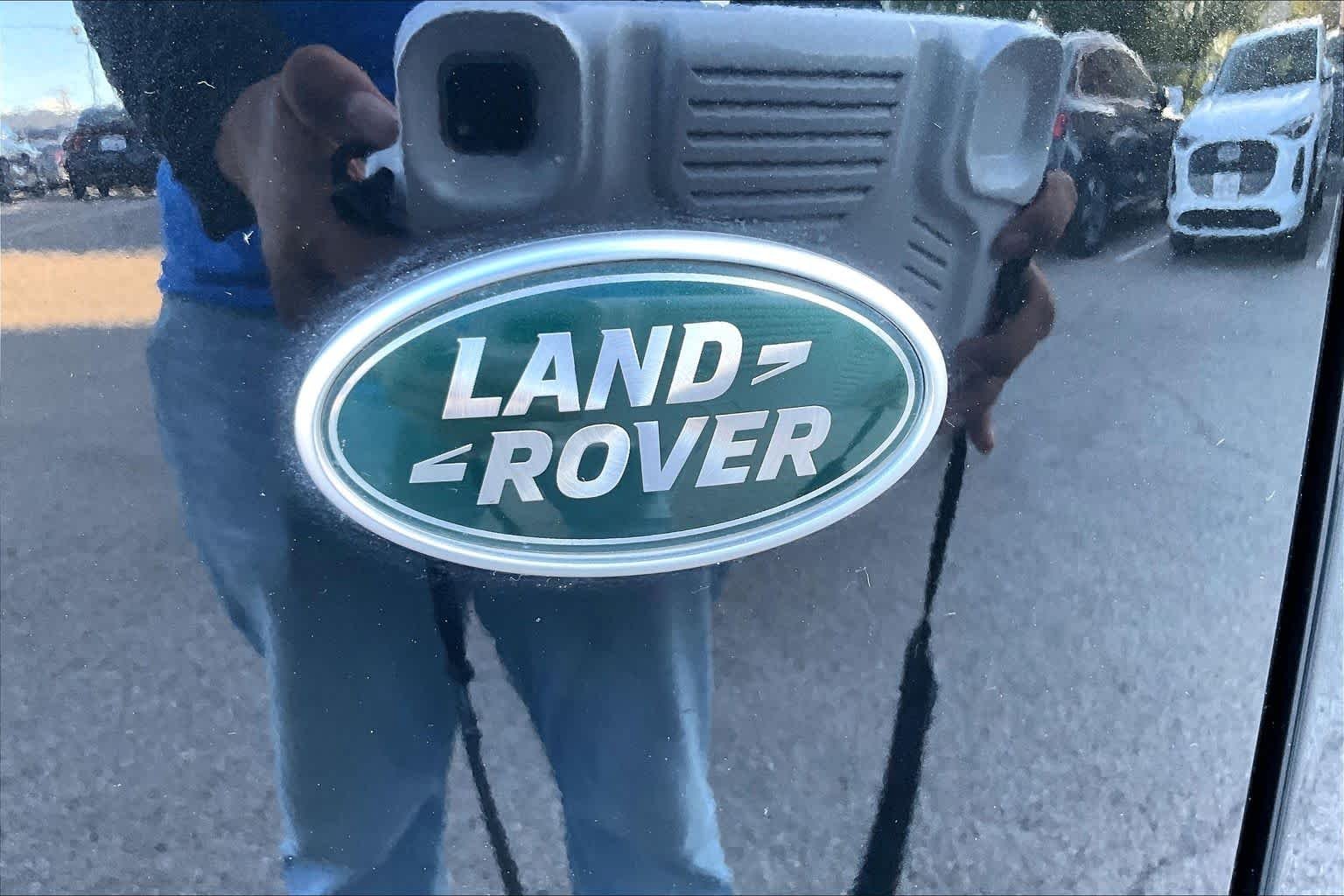 Used 2020 Narvik Black Land Rover R-Dynamic S image 30