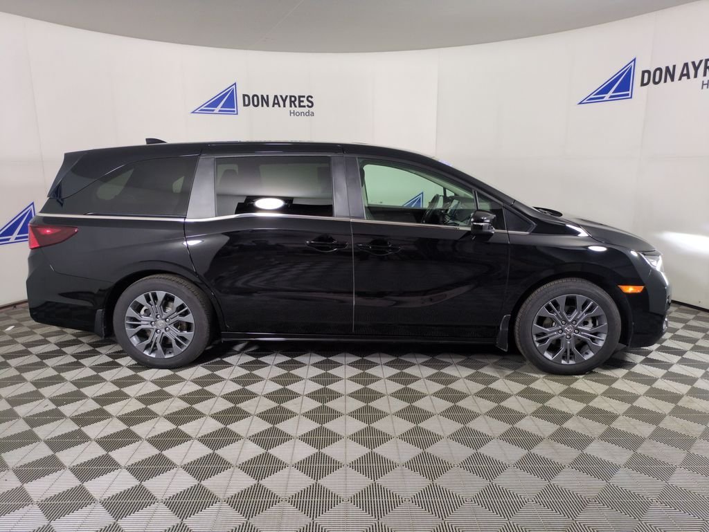 2025 Honda Odyssey Touring - Photo 10