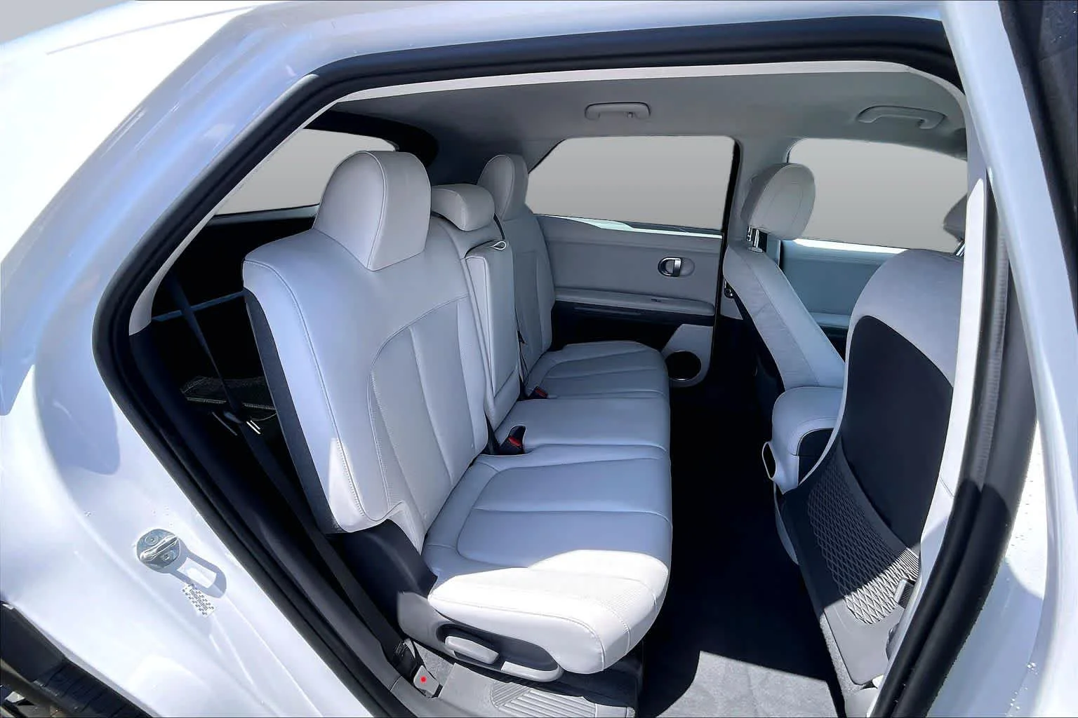 Used 2022 Atlas White Hyundai SEL image 20