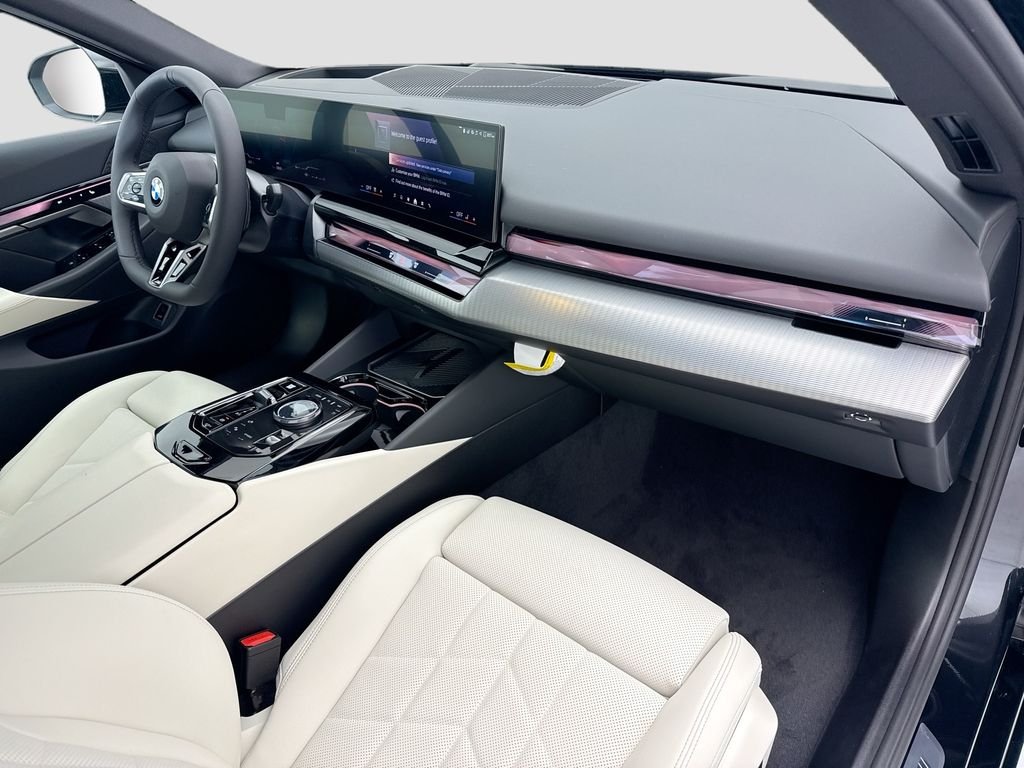 Used 2027 Black Sapphire Metallic BMW 530i image 17