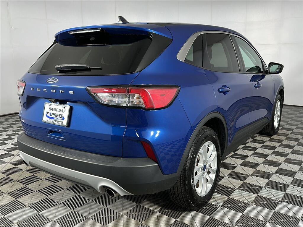 Used 2022 Atlas Blue Ford SE image 25
