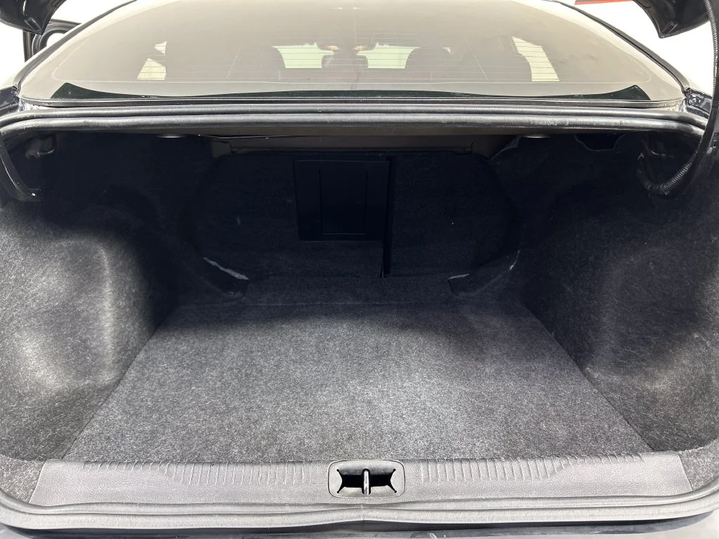 Used 2016 Black Chrysler Limited image 19