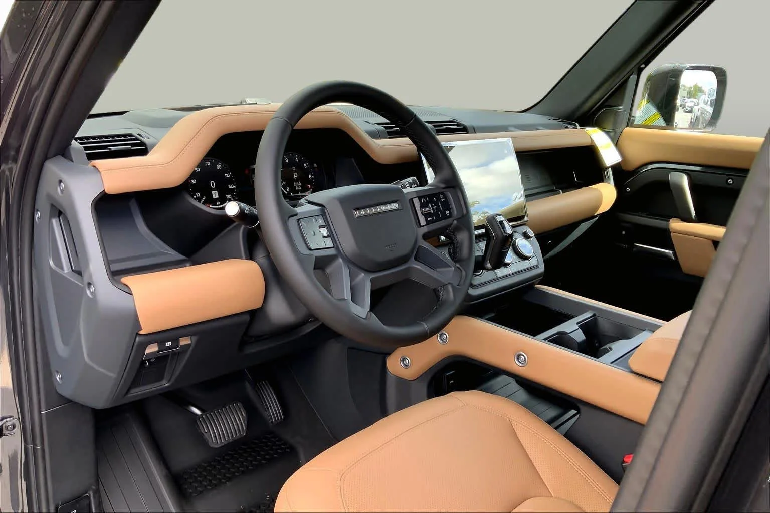 New 2026 Carpathian Grey Land Rover X-Dynamic SE image 9
