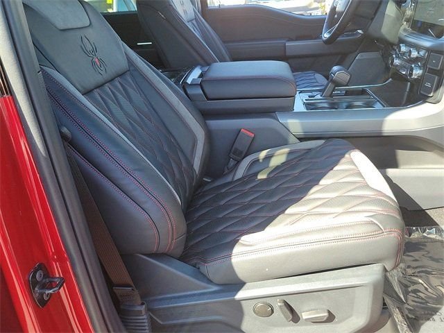 New 2025 Rapid Red Metallic Tinted Clearcoat Ford XLT image 18