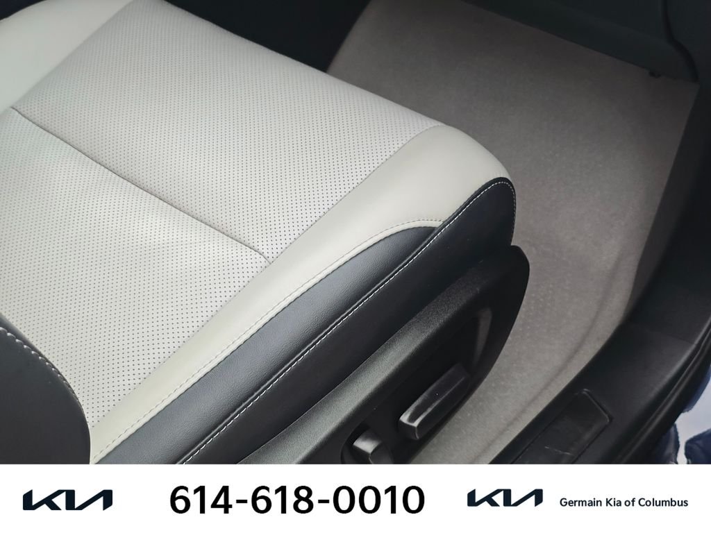 Used 2018  Lexus 350 image 28