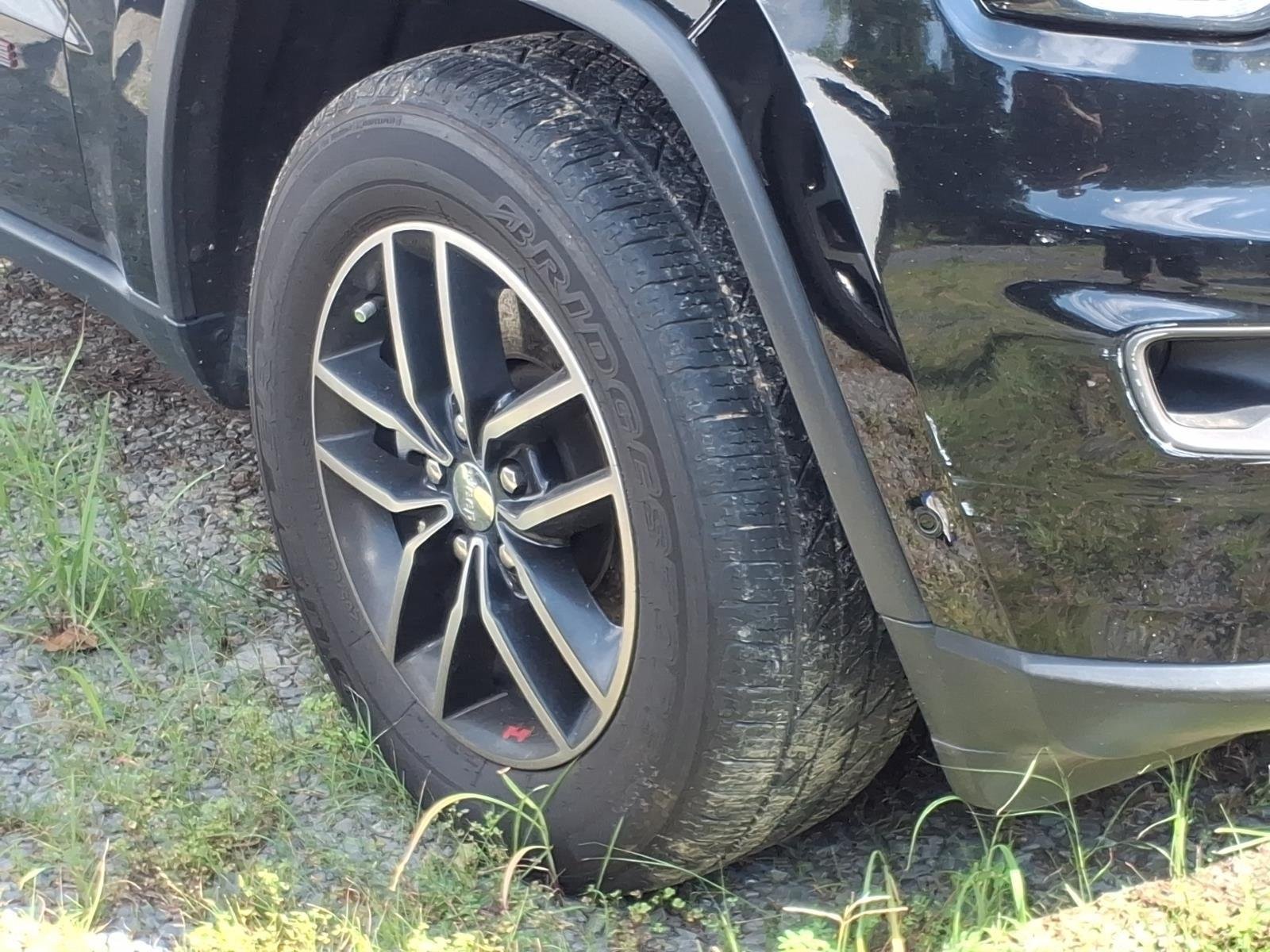 Used 2022 Bright White Clearcoat Jeep Overland image 7